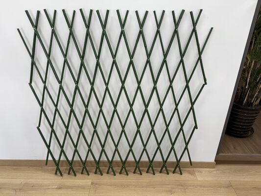 천연 플라스틱 코팅 확장 대나무 장대 울타리 롤로 정원의 프라이버시를 강화하세요